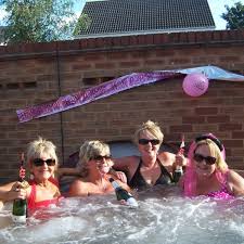 Swindon hot tub hire, swindon. Hot Tub Hens Swindon Hot Tub Hire