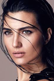 She is a turkish actress. Tuba Buyukustun Ehemann Vermogen Grosse Tattoo Herkunft 2021 Taddlr