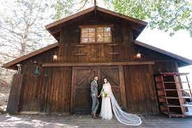 10 Chic Barn Wedding Venues Near San Diego Wedding Obsessed Barn Wedding Venue Barn Wedding San Diego Wedding Reception