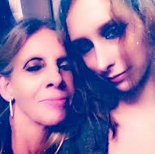 Someone flashed a flashlight at a West St. Paul home