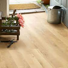Polyflor Camaro Ambrosia Maple 2231 Vinyl Flooring Vinyl Flooring Rustic Flooring Restaurant Flooring Design