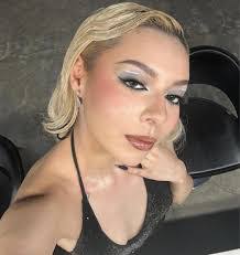 Diana Santillan's Instagram, Twitter & Facebook