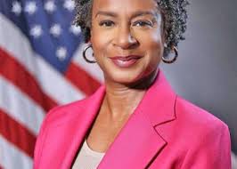 More Than 1,000 Gather to Honor Jenny Pruitt at the 2016 Four Pillar  Tribute