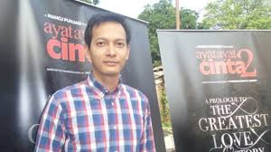 Please help us to describe the issue so we can fix it asap. Para Pemain Ayat Ayat Cinta 2 Akan Sapa Penggemar Di Red Carpet Gala Premier Hartono Mall Solo Baru Tribun Solo