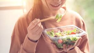 Ini justru berbahaya untuk anda. Pola Makan Diet Yang Sehat Sesuai Kaidah Gizi Seimbang