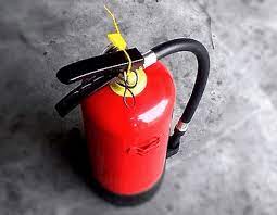 Tindak balas kimia di dalam tabung menghasilkan bueh yang mengandungi gelembung co₂ dan tekanan gas itu sendiri menyebabkan media pemadaman itu dikeluarkan dari tabung. 4 Jenis Alat Pemadam Api Ringan Atau Fire Extinguisher