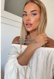 Naomi Price (@naomipricee)