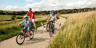 Whether you're an adrenaline junkie looking for an adventurous new sport to try, or a culture vulture on the lookout for new experiences, you're sure to find some great ideas for days out right here. Family Days Out Things To Do With Kids In The Uk Visitbritain