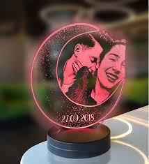 Farklı tasarım başlıklarını satın alarak dilediğiniz gibi kombinasyon oluşturabilirsiniz. Kisiye Ozel 3d Resimli Ay Figurlu Led Gece Lambasi Hs1930 Osevio Com