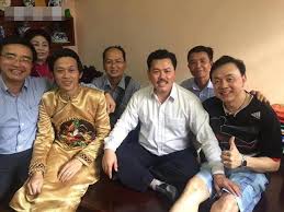 Chia sẻ của đàm vĩnh hưng về chuyện dùng tiền cứu trợ miền trung để sửa lại chùa. SÆ° Tháº§y Tá»«ng Hon Ä'am VÄ©nh HÆ°ng Tiáº¿t Lá»™ Bá»‡nh Hoai Linh Chi Tai Náº·ng HÆ¡n Sau Khi Gáº·p Vo Hoang Yen