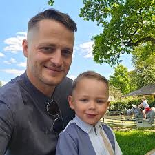 Andys Man Club Plymouth is a peer to peer support group open to any man  aged 18+ wanting to get things off their chest. Safe. Welcoming. Free.  Confidential. Non-judgemental. No pressure. They