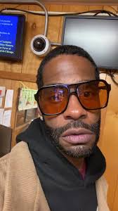 jordainian #cheatingwife #Leaving #Motel #bridgeviewchicago #withlove...