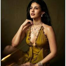 Posted by chintan dhokai at 15:51. Amyra Dastur Photos Hd Latest Images Pictures Stills Of Amyra Dastur Filmibeat