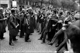 Il y 50 ans jour pour jour, démarrait le mouvement de contestation plus tard appelé mai 68. Le Mai 68 Des Anonymes L Heure De La Replique Depuis Les Sciences Sociales