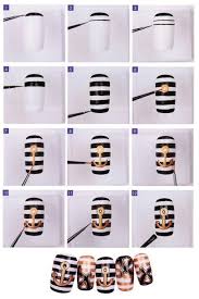 Coloca un trozo de cinta adhesiva sobre los extremos de dos esmaltes de uñas, tal y como se muestra en la imagen. Disenos De Unas Decoradas Unas Marineras Paso A Paso Varios Disenos E