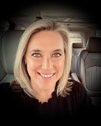 Nicole Hornbeck's Instagram, Twitter & Facebook