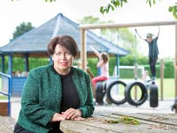 It's OK for teachers to cry': how to handle bereavement in school