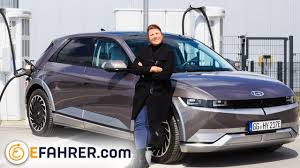 Er ist schick, bietet tolle technik und ist ab 42.000 euro zu haben. Tesla Killer Fur 250 Euro Hyundai Bringt Brandneuen Ioniq 5 Ins Leasing Efahrer Com