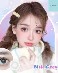 融瞳满分#妈生混血虹膜款韩国小姐姐的首选，自然中带点混血感【Elsie Series｜Eff 14mm】 .  无黑外圈锁边，无放大效果，内圈做了非常融瞳的小小设计，日常或淡妆也可佩戴✨ . 此款3个颜色可选，0-800度数全现货供应‼️ 👉 Elsie  Brown 👉 Elsie Grey 👉 Elsie Olive ...