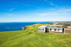 Kerry Moran Offers Her Kiama Landmark Trophy For 7 5 M Kiama Property Marketing Oceanfront