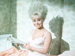 Her best known roles are in the carry on films and as peggy mitchell in eastenders. Kwuxcwnxxajiom