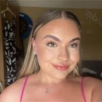 Annabelle Jones's Instagram, Twitter & Facebook