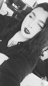 Lauren Wisdom (@laurendani26)