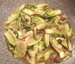 Cuocere le puntarelle in acqua bollente leggermente salata per 5 minuti, poi versarle in una ciotola contenente acqua fredda e. Puntarelle In Padella La Cadrega