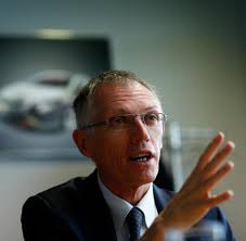 Tavares señaló que el coronavirus afecta a su cadena de suministro en europa, puesto que entre el psa diseñó una solución de aviones de transporte para mantener la velocidad total de producción. Psa Chef Carlos Tavares Wir Haben Aus Unserer Nahtod Erfahrung Gelernt Welt