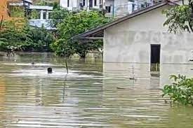 Check spelling or type a new query. Di Entikong Perbatasan Ri Malaysia Banjir Rendam Puluhan Rumah Warga Antara News