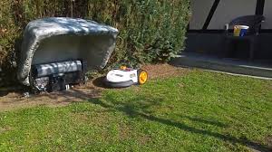 Rasenroboter Felsgarage By Michael Haeussler