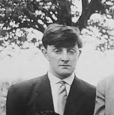 This is a photo of my great aunt (my grandma's sister) Cecilia Benda (née  Absolonová) with her husband Frank Benda and their son Henry. The photo was  taken in 1922. Frank Benda