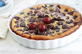 Clafoutis Aux Cerises Recette Facile Recette En 2020 Clafoutis Aux Cerises Clafoutis Aux Cerises Facile Recette Clafoutis