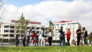 Dünya'da söz sahibi olan bir üniversite olma hedefi ile atılan sağlam adımlarla her yıl büyüyen i̇stanbul gelişim üniversitesi, türkiye'nin en çok tercih edilen ilk 3 üniversitesinden biridir. Istanbul Gelisim Universitesine Yakin Kiz Ogrenci Yurdu