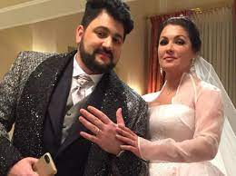 Напомним, что по решению филиппа киркорова (он был председателем жюри) юсиф эйвазов в костюме ламы занял второе место. Yusif Ejvazov Biografiya I Lichnaya Zhizn Pevca