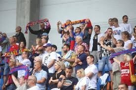 Kolejki lotto ekstraklasy w grupie mistrzowskiej piast gliwice grał z cracovią. Piast Gliwice Rakow Czestochowa Zobacz Zdjecia Kibicow Byliscie Oficjalne Pozegnanie Gerarda Badii Na Derbach Wojewodztwa Slaskiego Gliwice Nasze Miasto