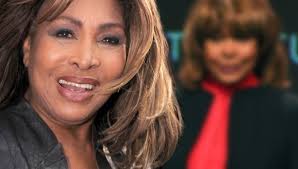 November 1939 als anna mae bullock in brownsville, tennessee, vereinigte staaten) ist eine sängerin und schauspielerin. Tina Turner Seltener Auftritt Und Sie Ist Nicht Mehr Wiederzuerkennen Bunte De