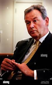 Sir clive thompson hi-res stock photography and images