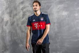Fc bayern munich adidas long sleeve jersey 1987/88 commodore +nr. Bayern Munich 2017 18 Away Kit Released