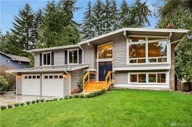 Education Hill The Idyllic Neighborhood Located In The Heart Of Redmond This Home Has Be Ranch House Exterior Split Entry Remodel Modern Farmhouse Exterior