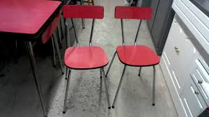 4 chaises formica roc, deux tabourets, une table, du roc, du solide, du design, créations des années 60, pour en savoir plus Achat Table Formica Rouge 2 Chaises Vintage Occasion Grigny Troc Com