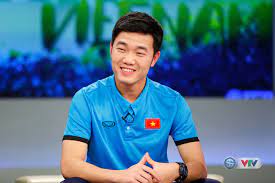 Hagl với nòng cốt là các tuyển thủ u23 việt đội bóng phố núi với 5 tuyển thủ u23 việt nam (chưa tính tuấn anh) trong đội hình đã bất lực trước hàng thủ của bình dương gồm nhiều cầu thủ trẻ. Váº» Nam Tinh Va Ná»¥ CÆ°á»i Ä'á»'n Tim Hang Triá»‡u Fan Ná»¯ Cá»§a Ä'á»™i TrÆ°á»Ÿng U23 Viá»‡t Nam LÆ°Æ¡ng Xuan TrÆ°á»ng Vtv Vn