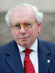 TV historian David Starkey to give talk in Surrey