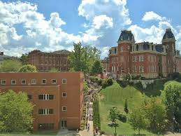Wvu Campus Morgantown Wv A Beautiful Place To Learn Photo By Stephanie Murphy Morgantown West Virginia Morgantown Morgantown Wv