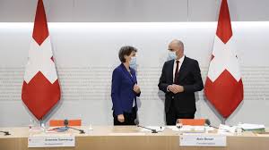 1er juillet 2020, conférence de presse du conseil fédéral. Coronavirus Fermetures A 19 H 5 Personnes Maximum