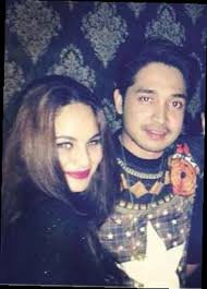 Semoga allah merahmati puteri kesayangan kami dan saya pasti izara akan menjadi ibu yang terbaik, tulis datin zawiyah. Gosip Hubungan Intim Izara Aishah Dan Adib Khalid