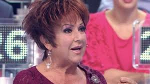 La grande cantante italiana avrà la possibilità di mettersi ancora in mostra nella kermesse musicale più importante in italia. Covid Il Dramma Di Orietta Berti Io Guarita Ma Mio Marito Non Sta Bene Brevenews Com