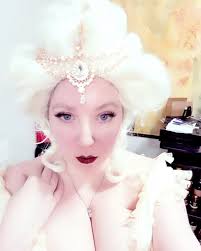 Vampire nobleman cottagecore vibes?