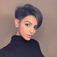 Texture is a huge one with oblong face shapes, says chi haircare stylist mckenzie lehmann. Hairstyles For Long Faces 2021 Top Suitable Updos For Oblong Face Type 52 Photos Videos