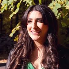 Erin Fry's Instagram, Twitter & Facebook